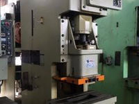 轉(zhuǎn)讓一批準(zhǔn)新機氣動沖床普通沖床處理